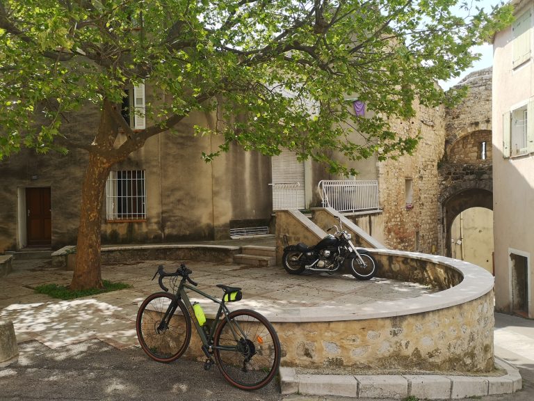 Gravel Vélo Femme Marseille